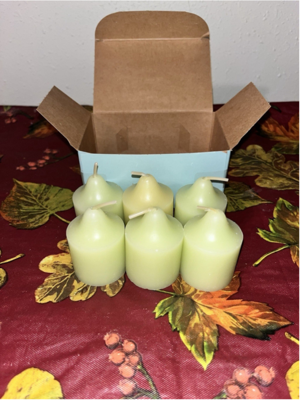 PartyLite Green Yellow Fresh Lemongrass Votive Candles Box Of 6 V0691